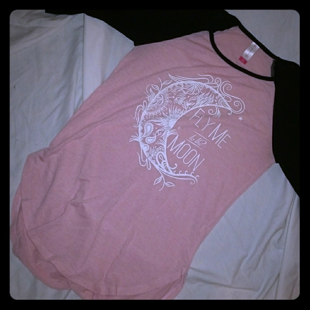 Mid sleeve shirt